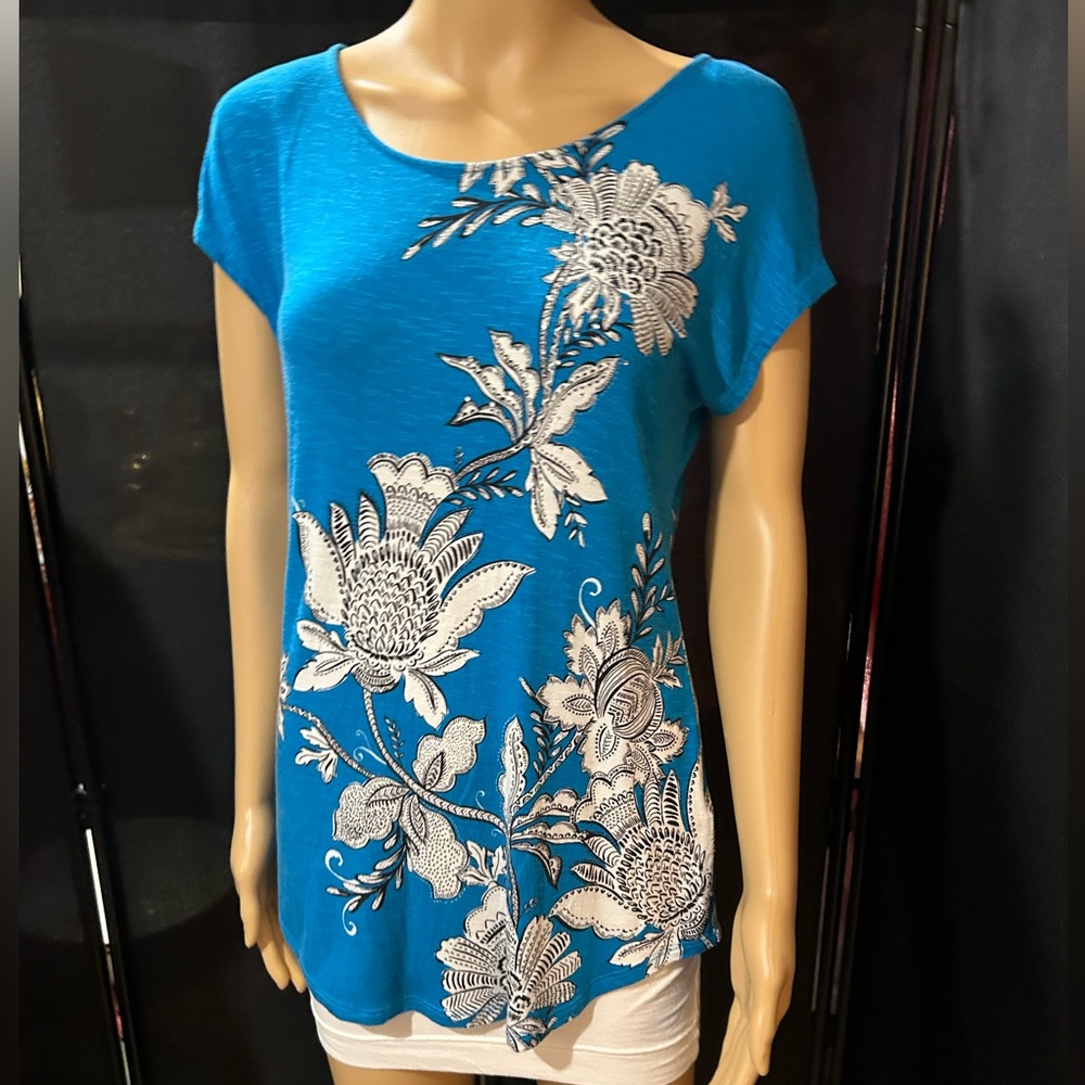 WestPort 1962 rhinestone studded, short sleeve shirt.sz S